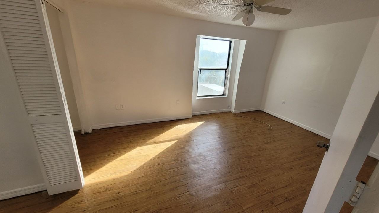 713 66th Ave W - Photo 7 of 16