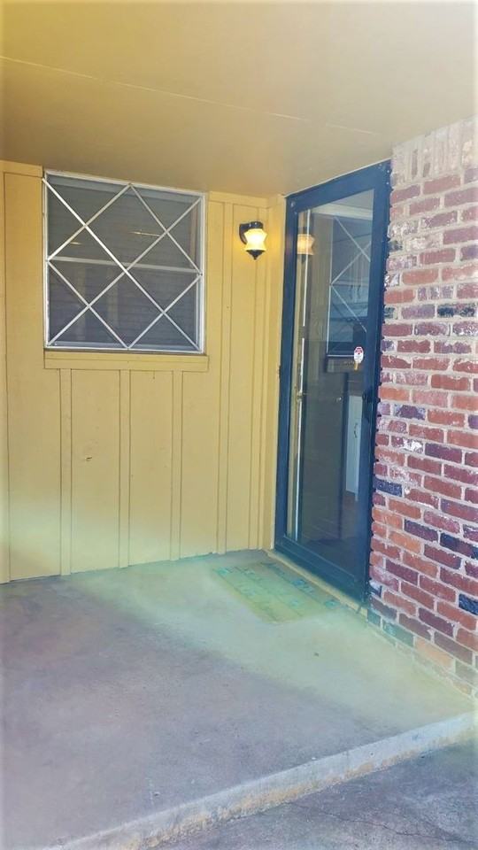 6120 N Harvard Ave - Photo 2 of 26