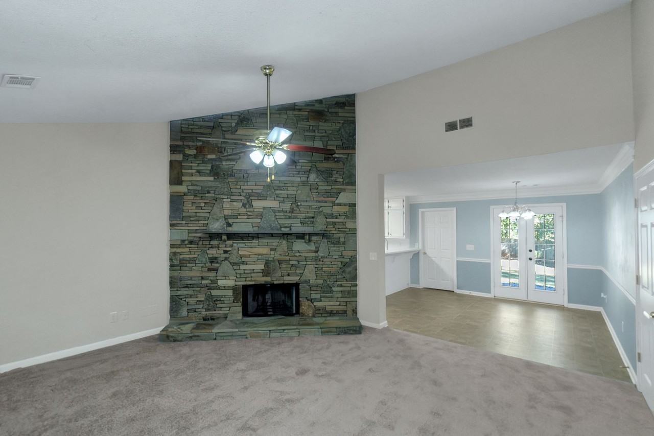 30 Oaklake Ct - Photo 6 of 32