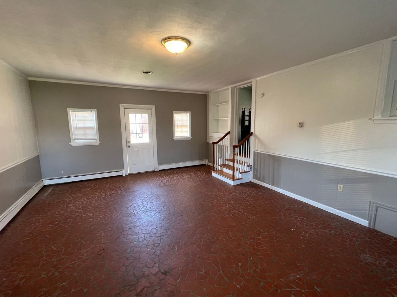 1302 Penley Blvd - Photo 6 of 12