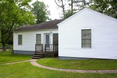 901 Dennis Ave - Photo 1 of 1