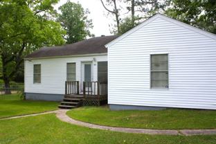 901 Dennis Ave - Photo 1 of 1