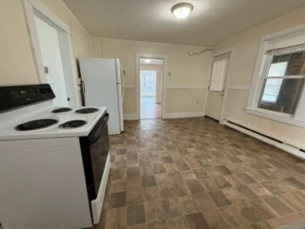 325 Cumberland St. Rumford, ME 04276 - Photo 2 of 24