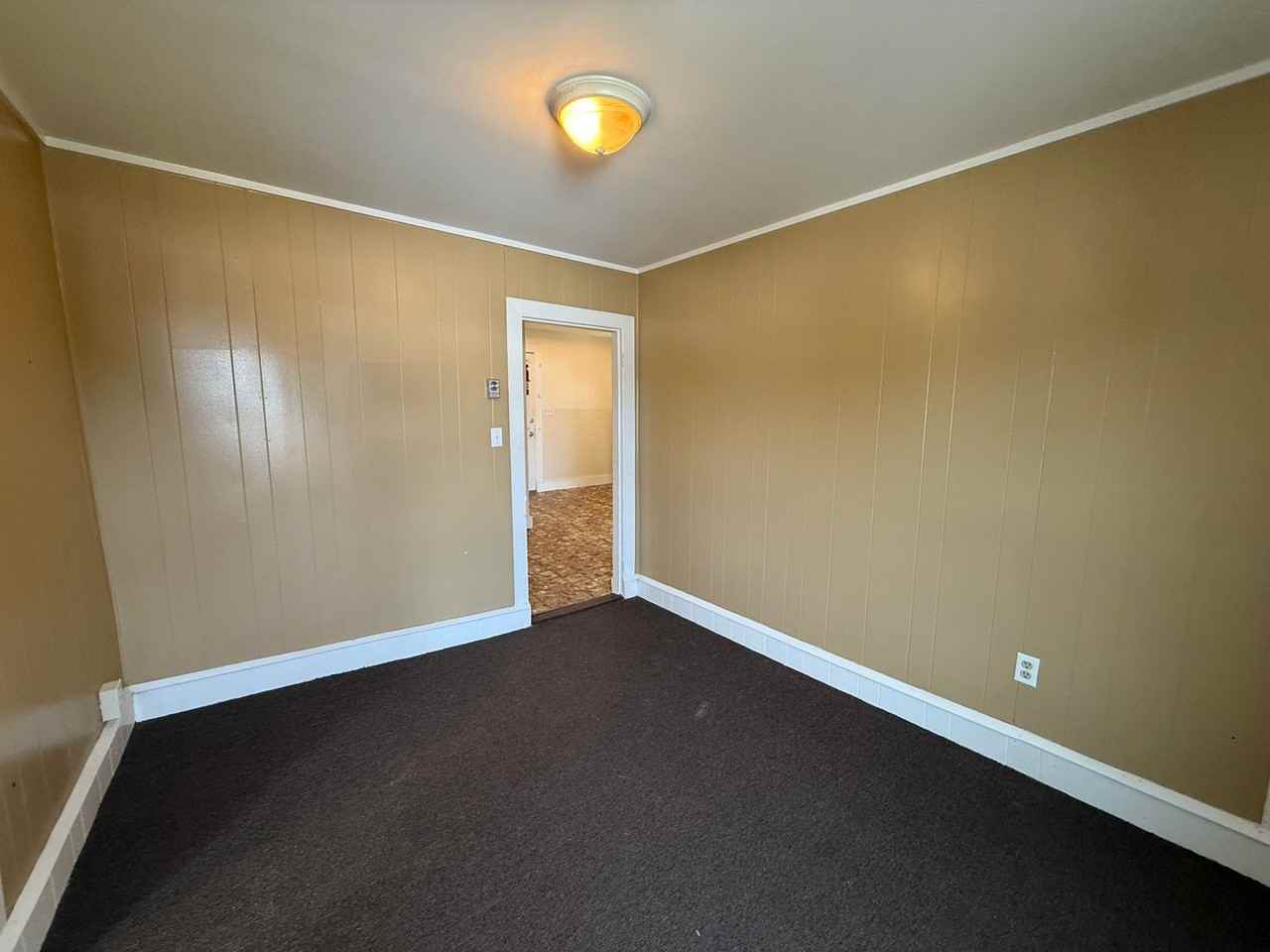 325 Cumberland St. Rumford, ME 04276 - Photo 6 of 24