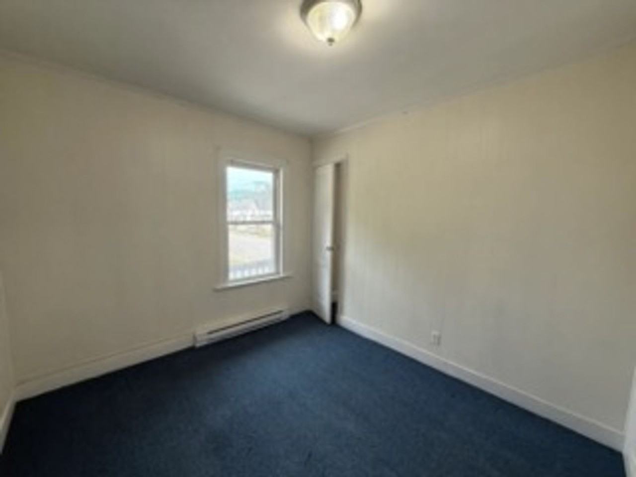 325 Cumberland St. Rumford, ME 04276 - Photo 7 of 24