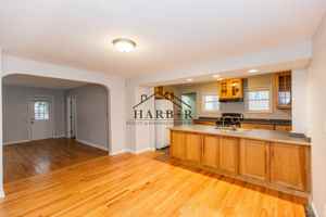 featured image of 27 8th Street Northwest