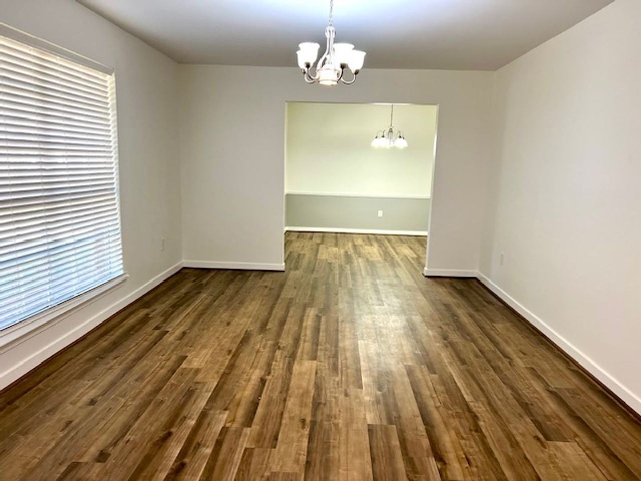 501 Huntleigh Way - Photo 3 of 43