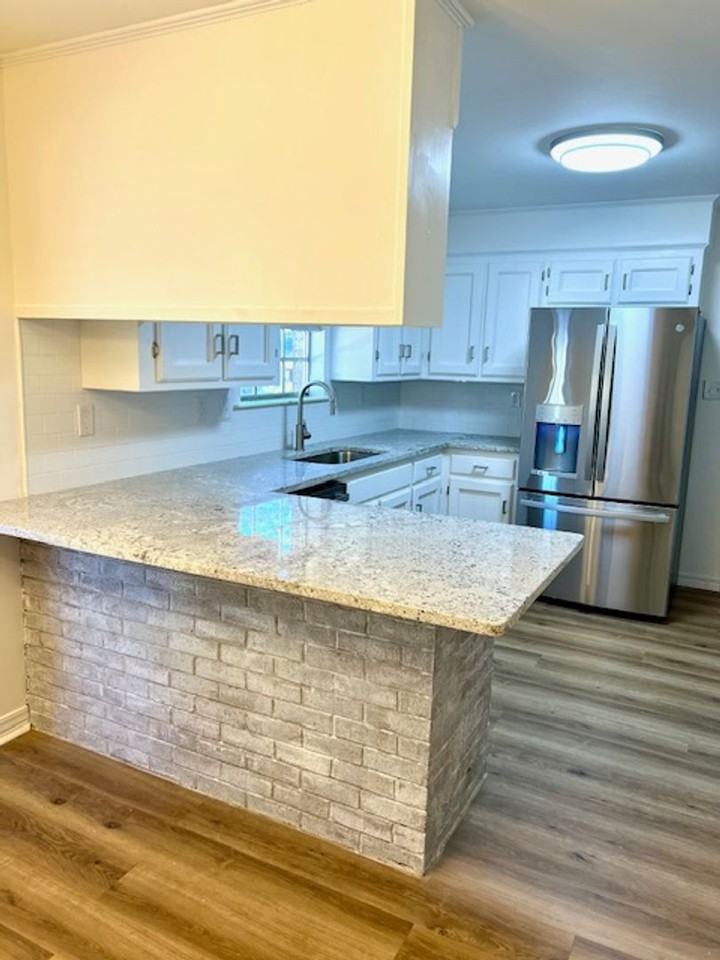 501 Huntleigh Way - Photo 4 of 43