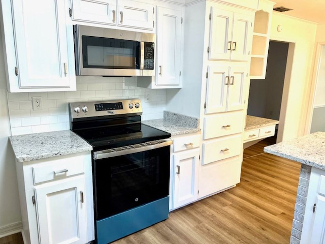 501 Huntleigh Way - Photo 7 of 43