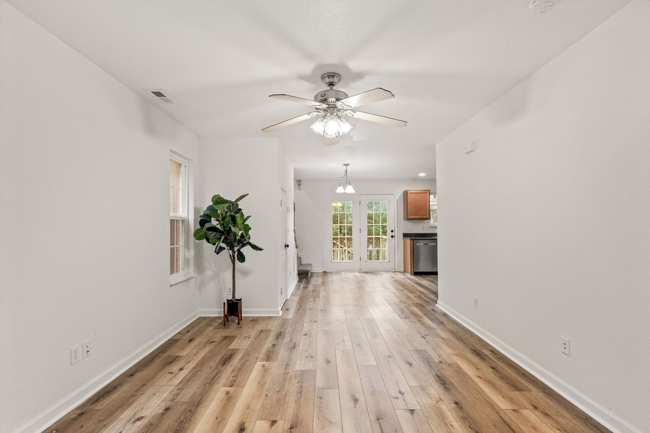 814 Blue Spruce Way - Photo 5 of 25
