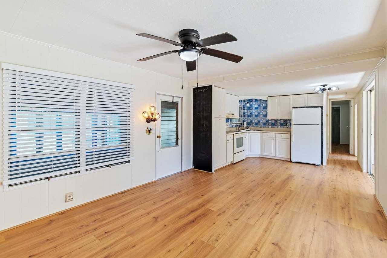 6420 Woods St - Photo 5 of 30