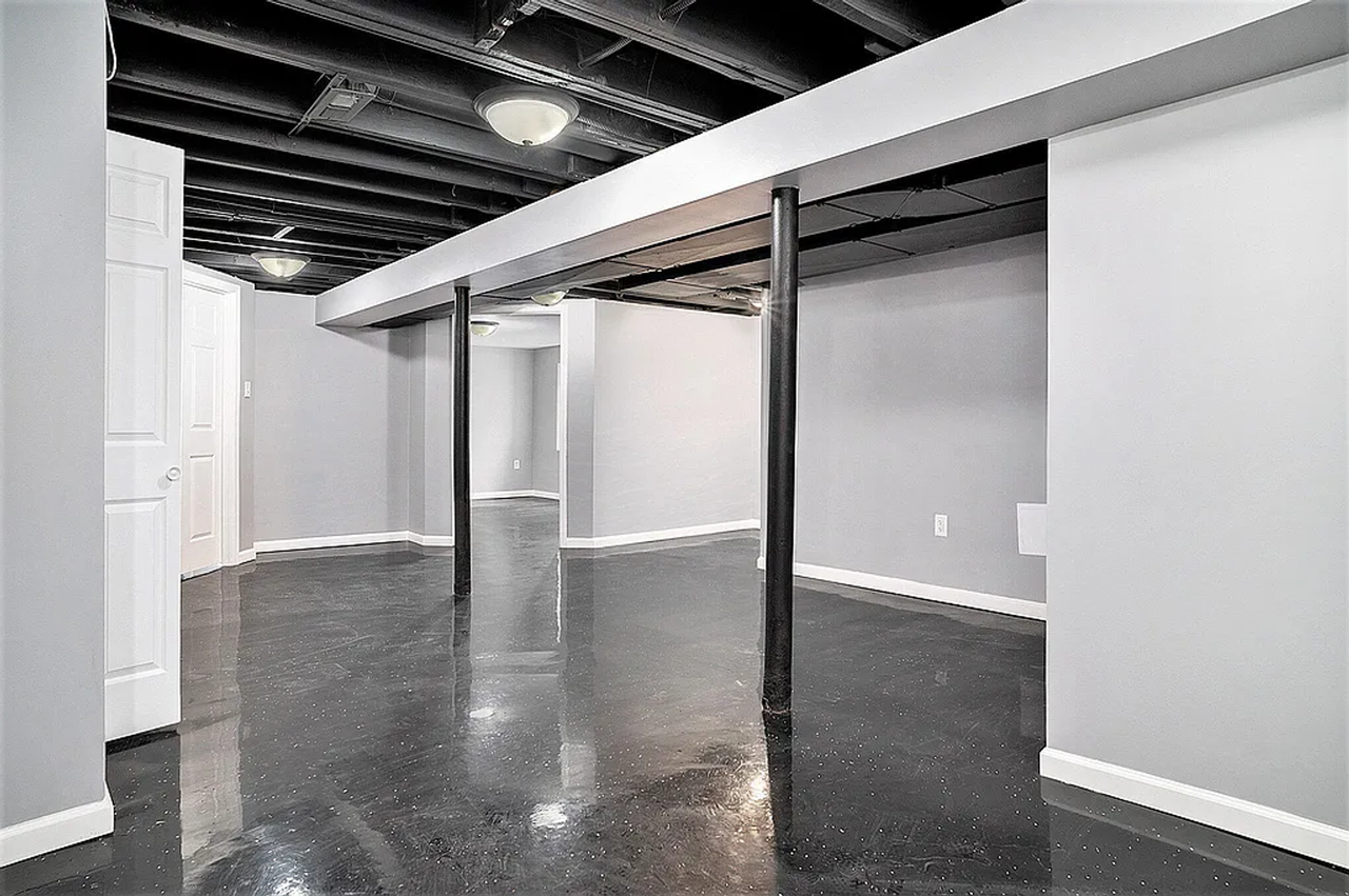 3631 Van Buren St - Photo 2 of 9