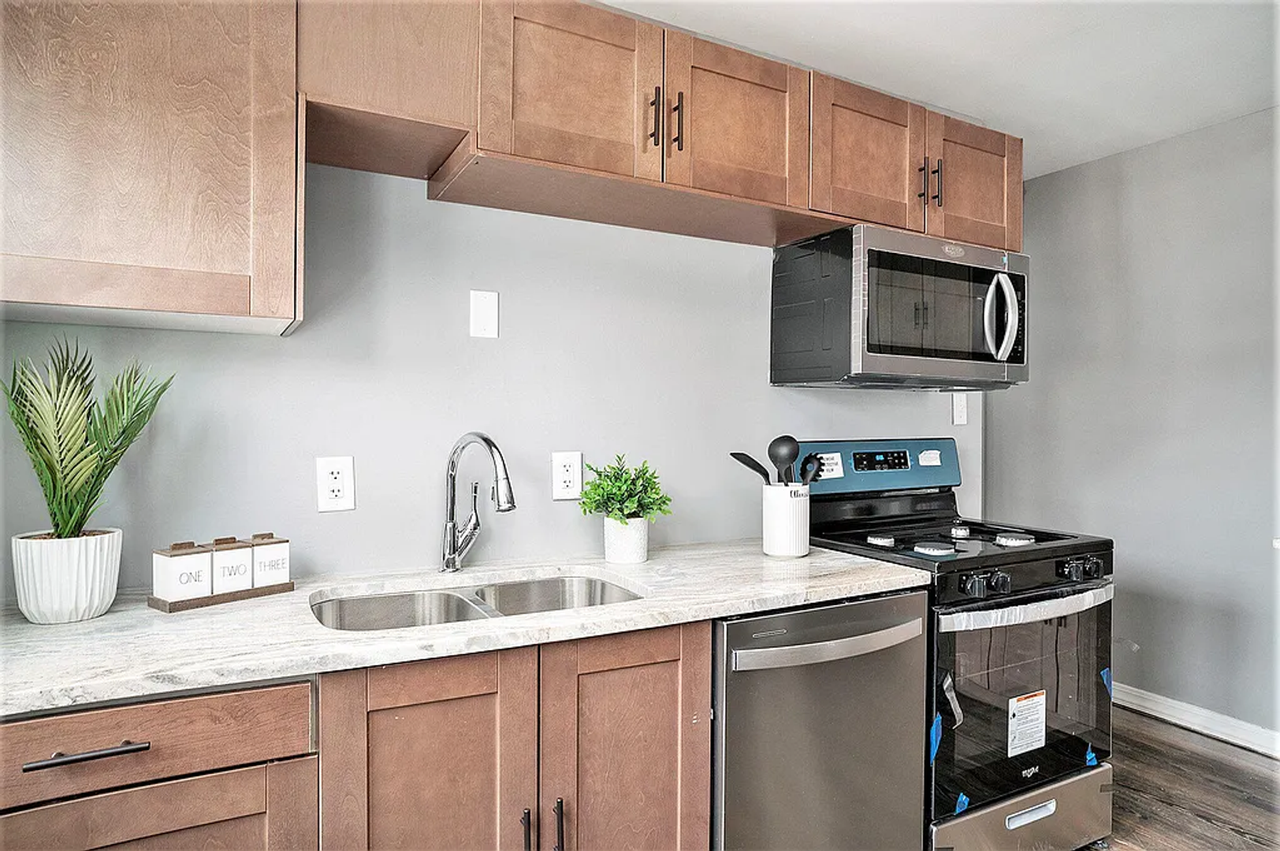 3631 Van Buren St - Photo 5 of 9