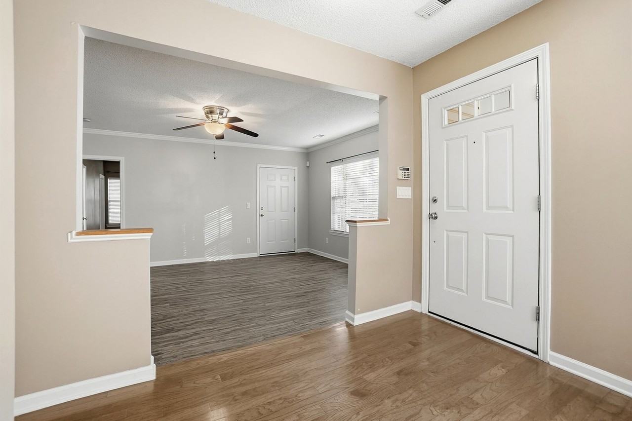 4282 Melrose Club Drive - Photo 3 of 37