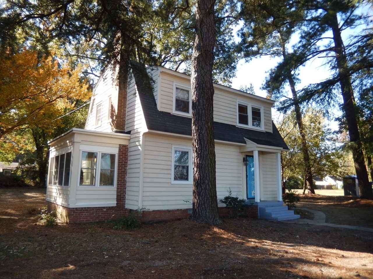 721 E Laburnum Ave - Photo 2 of 12