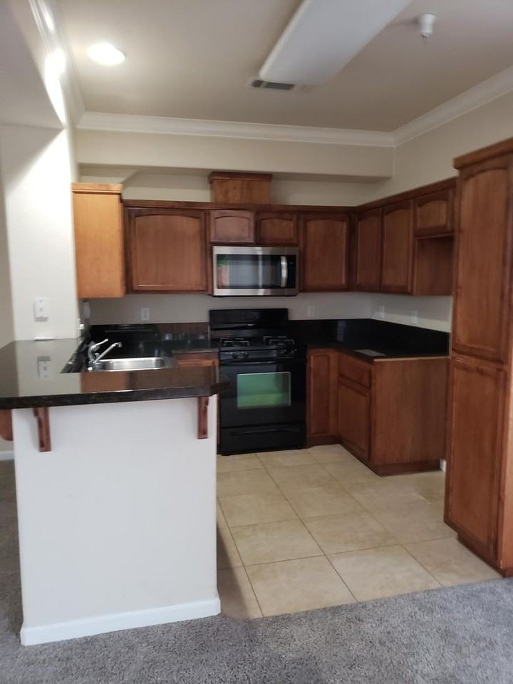 2177 Tuscany Way - Photo 4 of 16