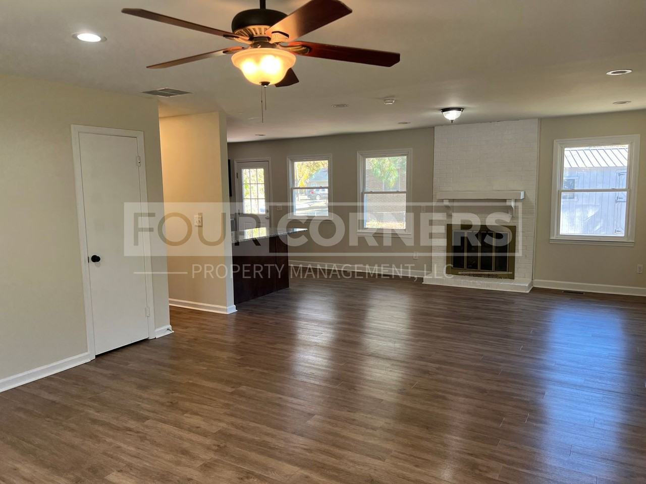 2801 Lamroc Rd - Photo 2 of 10