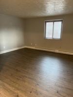 featured image of 1461 Hillcrest Ave