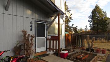 featured image of 640 Se Centennial St