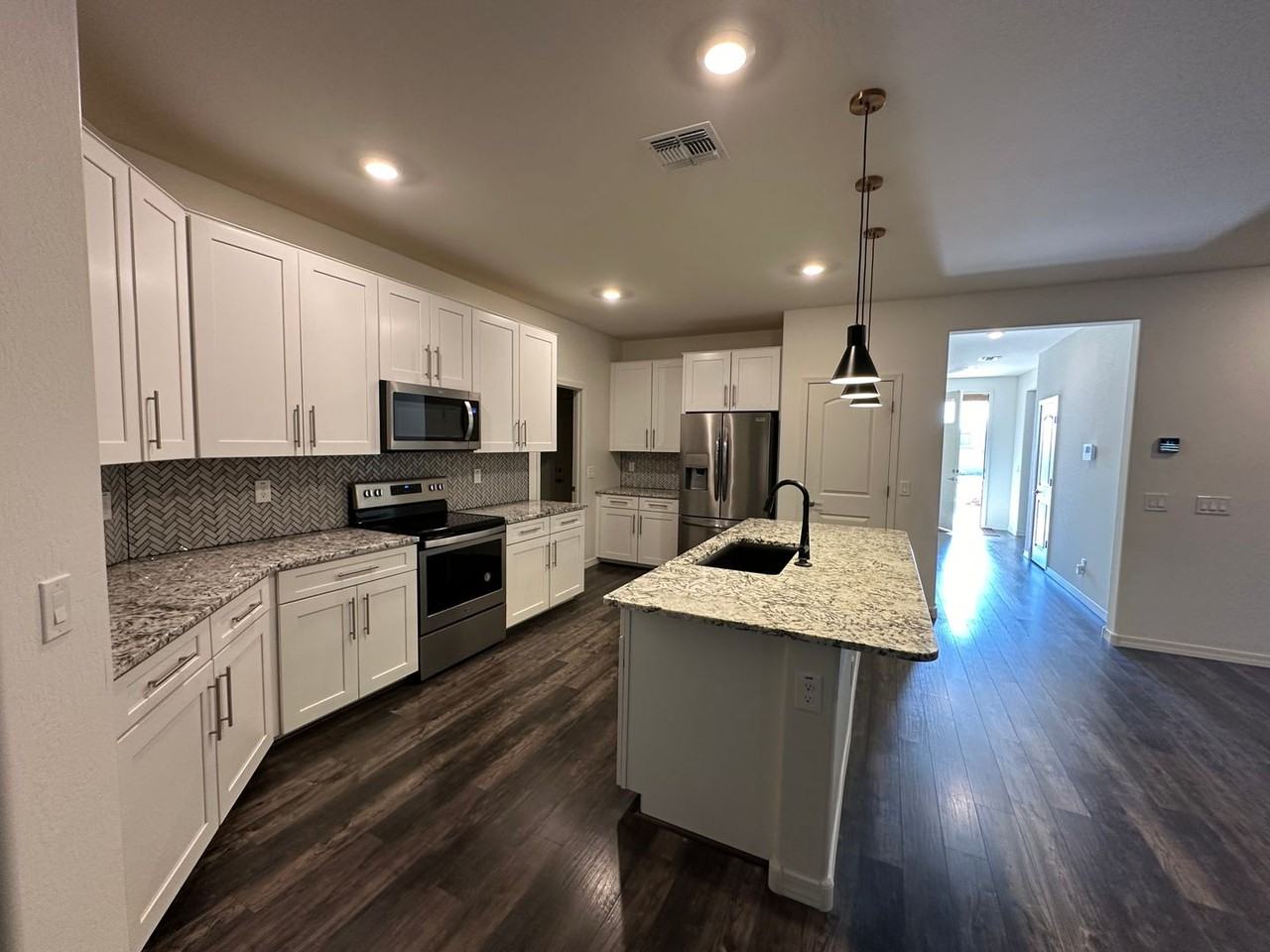 17338 W Molly Ln - Photo 3 of 16