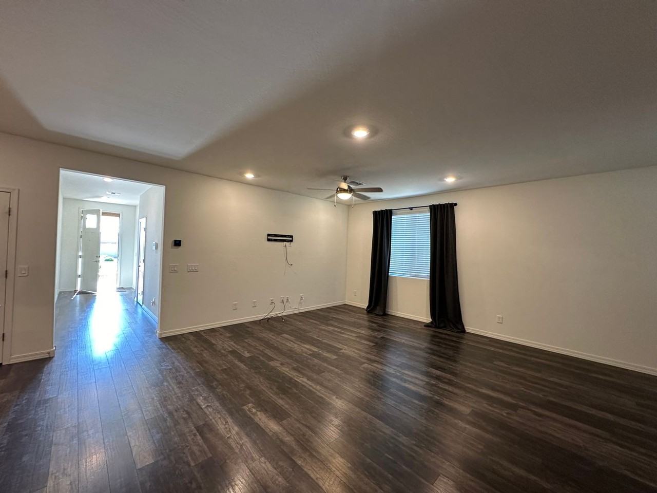 17338 W Molly Ln - Photo 4 of 16