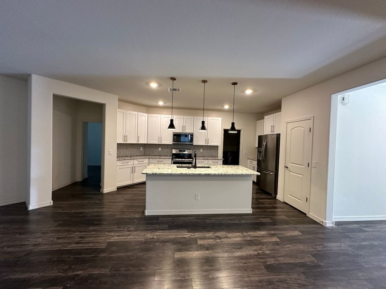 17338 W Molly Ln - Photo 5 of 16