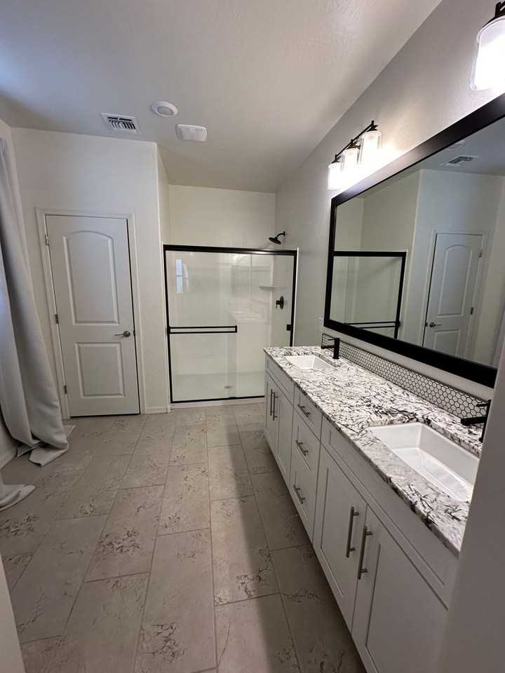 17338 W Molly Ln - Photo 7 of 16