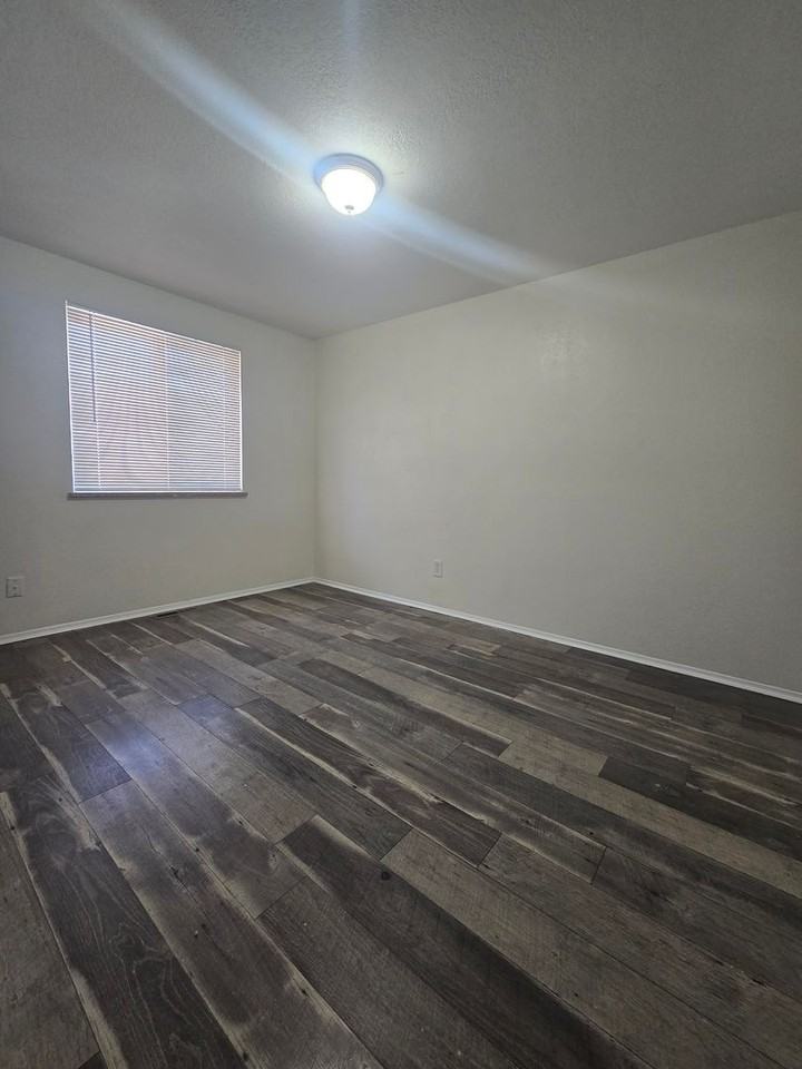 414 Dayton St - Photo 6 of 8