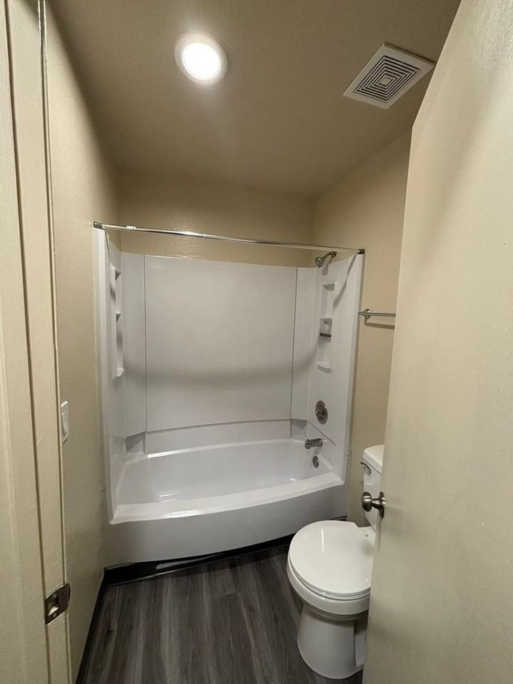 Sierra View Apartments - Photo 5 of 7