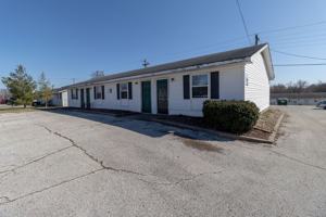 featured image of 704 W Cunningham Dr #2