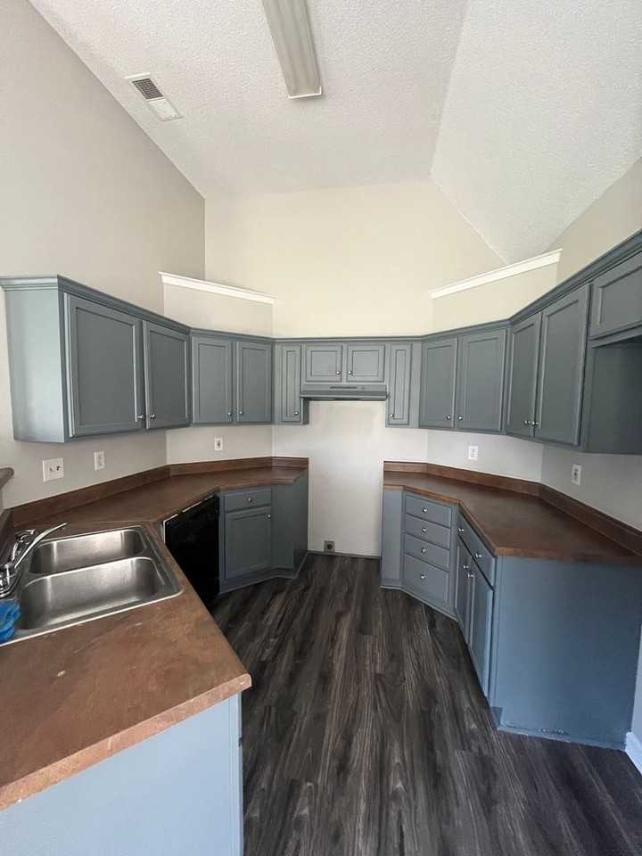 1686 N Frence Creek Cv - Photo 4 of 10