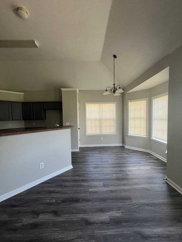 1686 N Frence Creek Cv - Photo 6 of 10