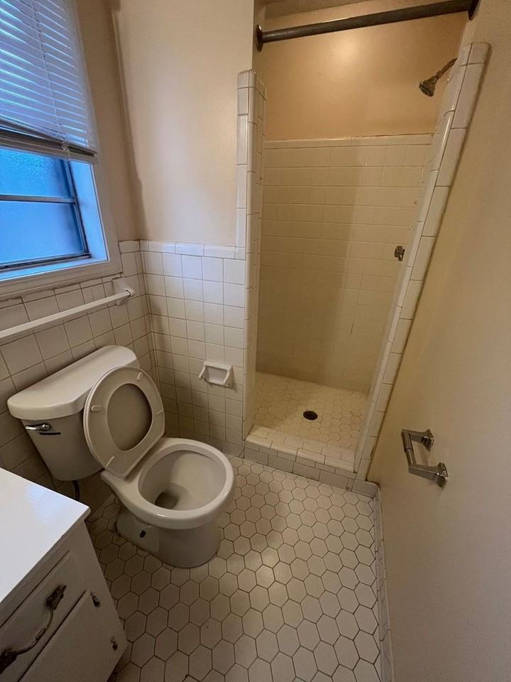 3272 Spring Valley Cv - Photo 5 of 6