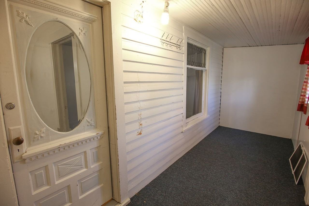 1116 N Main St - Photo 6 of 44