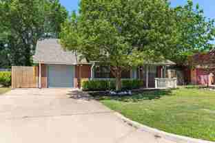 4013 Sw Sunflower Ln - Photo 1 of 1