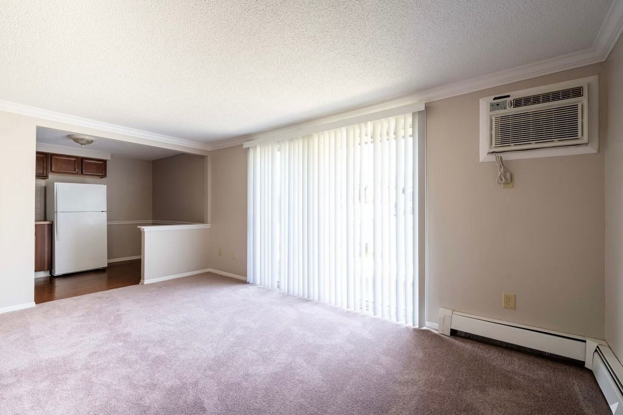 EXPERIENCE WEST SENECA LIVING AT IT'S BEST - Photo 5 of 34