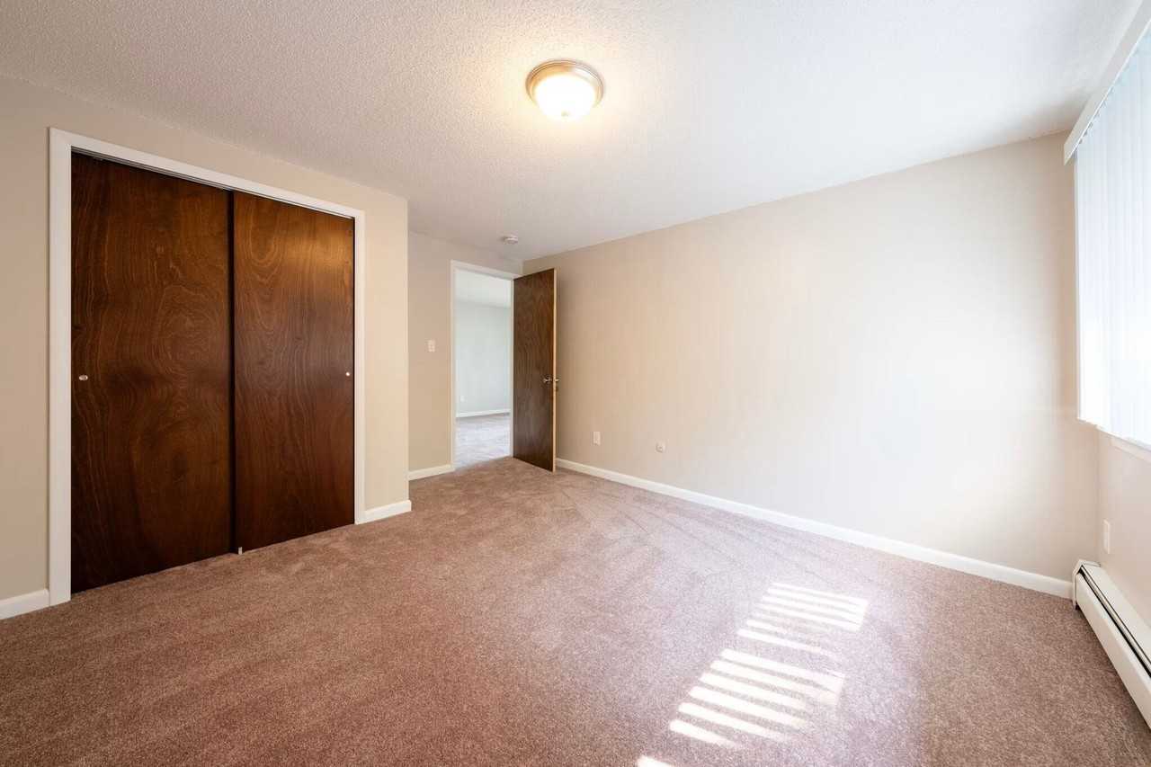 EXPERIENCE WEST SENECA LIVING AT IT'S BEST - Photo 7 of 34