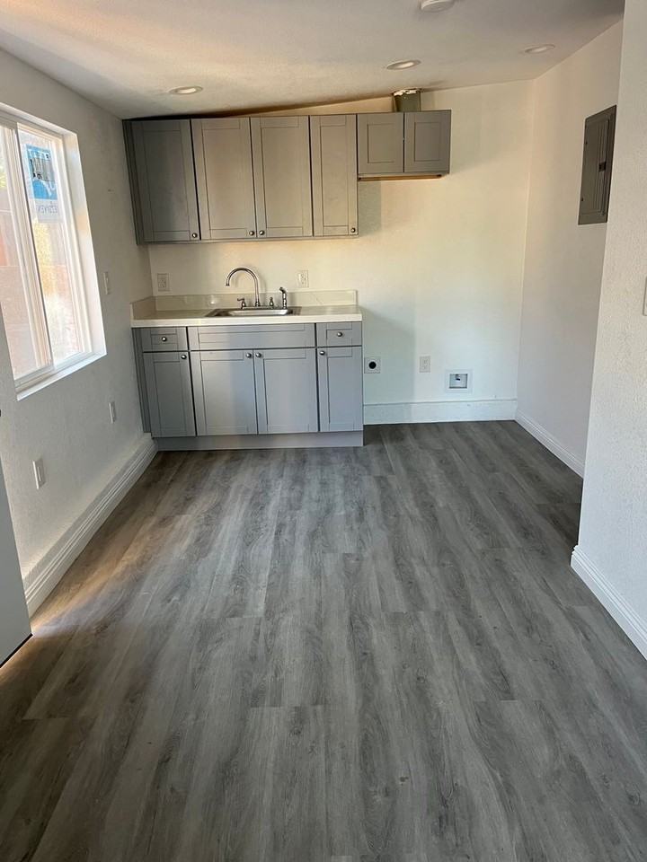 3508 Shelley Way - Photo 2 of 5