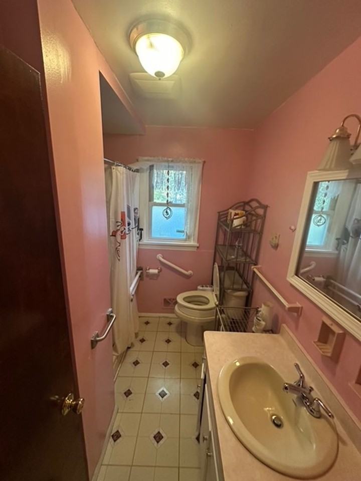 254 Ernst Street - Photo 3 of 10