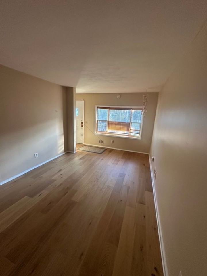 254 Ernst Street - Photo 6 of 10