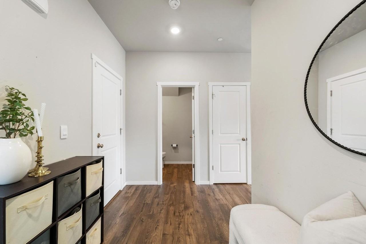 10962 188th St E - Photo 5 of 32