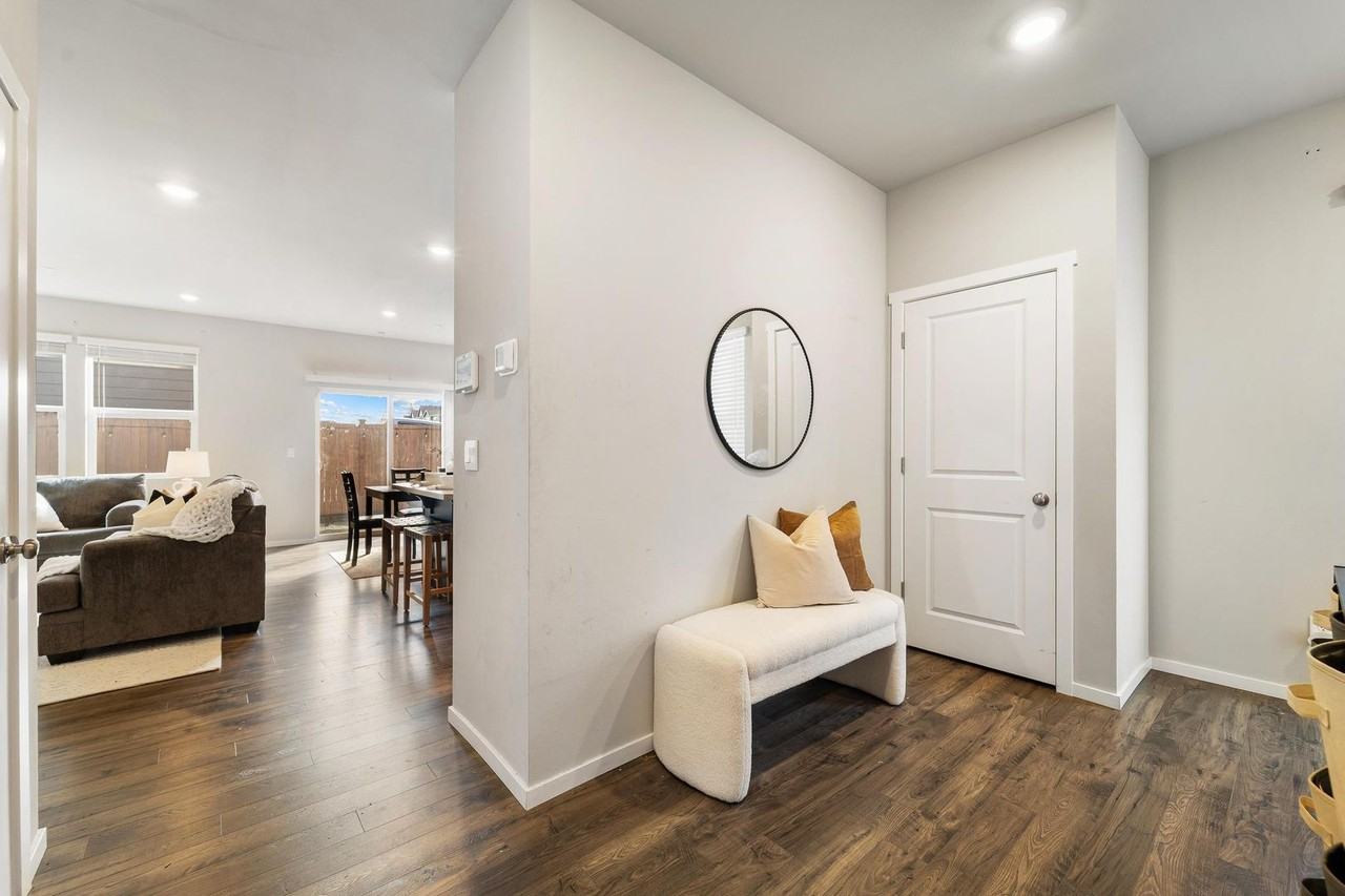 10962 188th St E - Photo 7 of 32