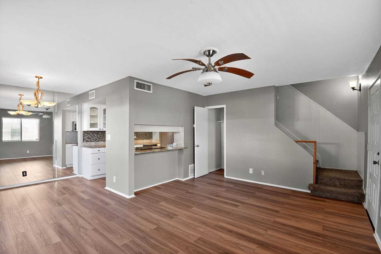 1228 E Lawrence Ln - Photo 7 of 50