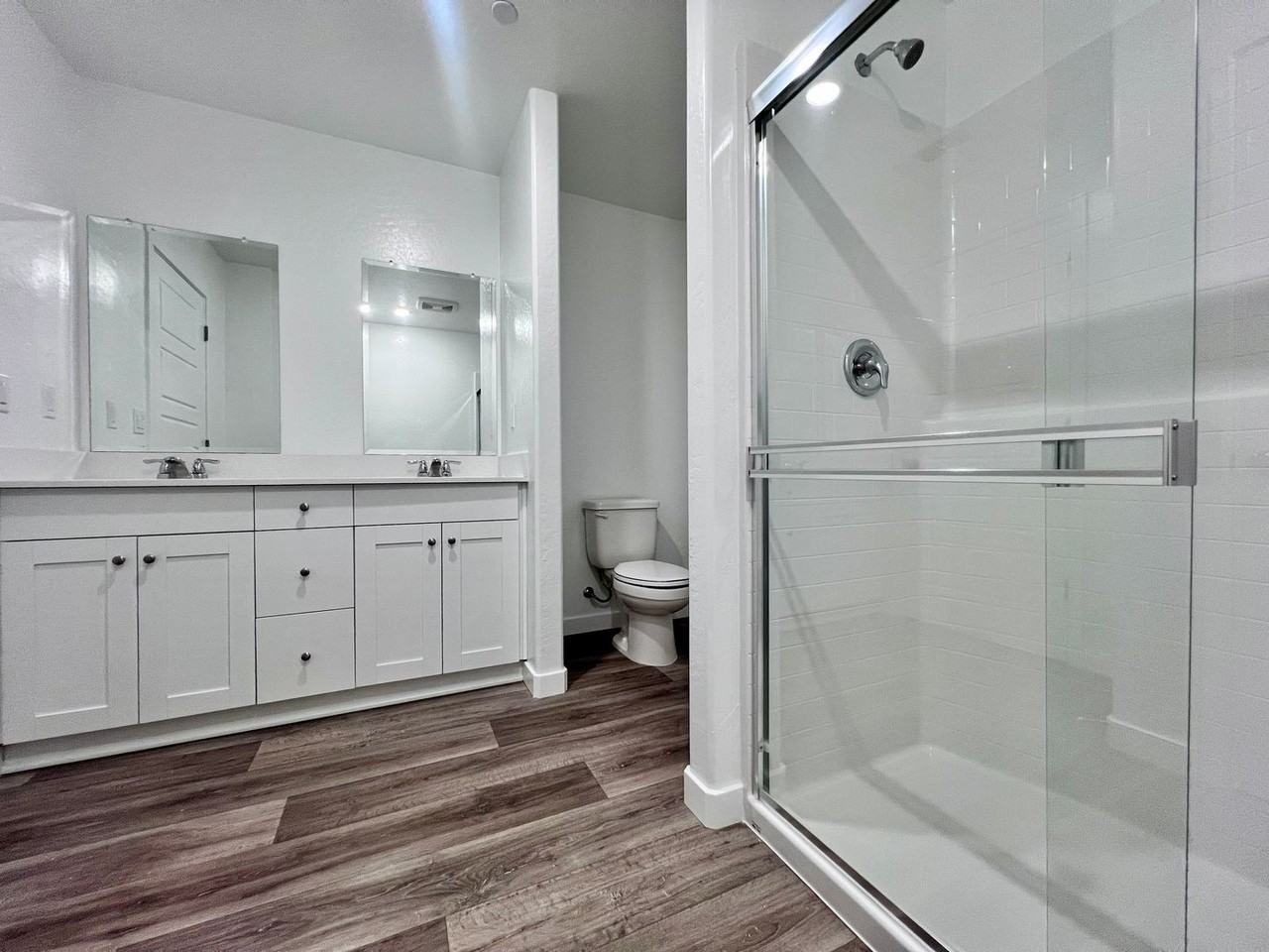 4445 Buckingham Avenue - Photo 6 of 28