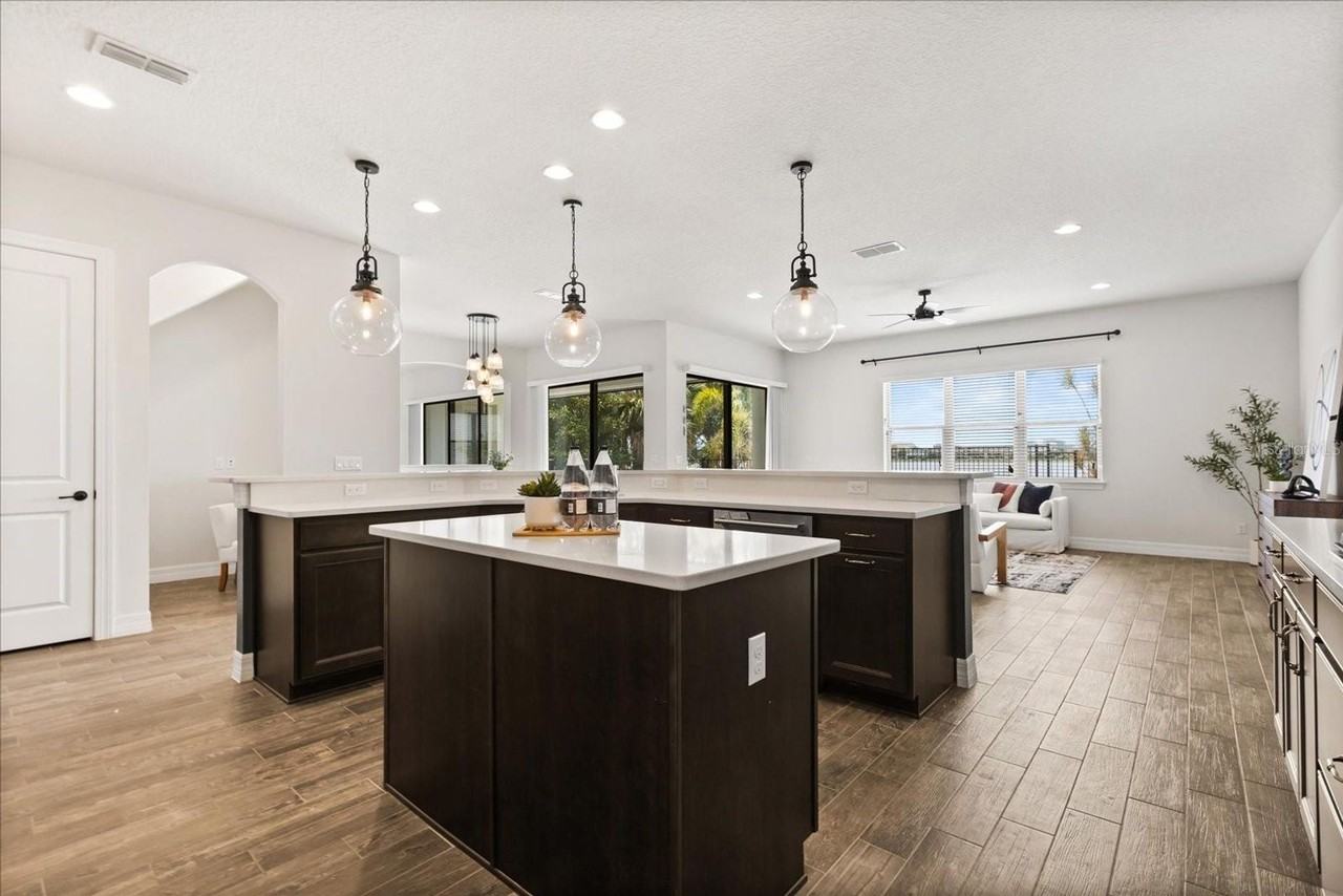 10854 Lemon Lake Boulevard - Photo 3 of 15