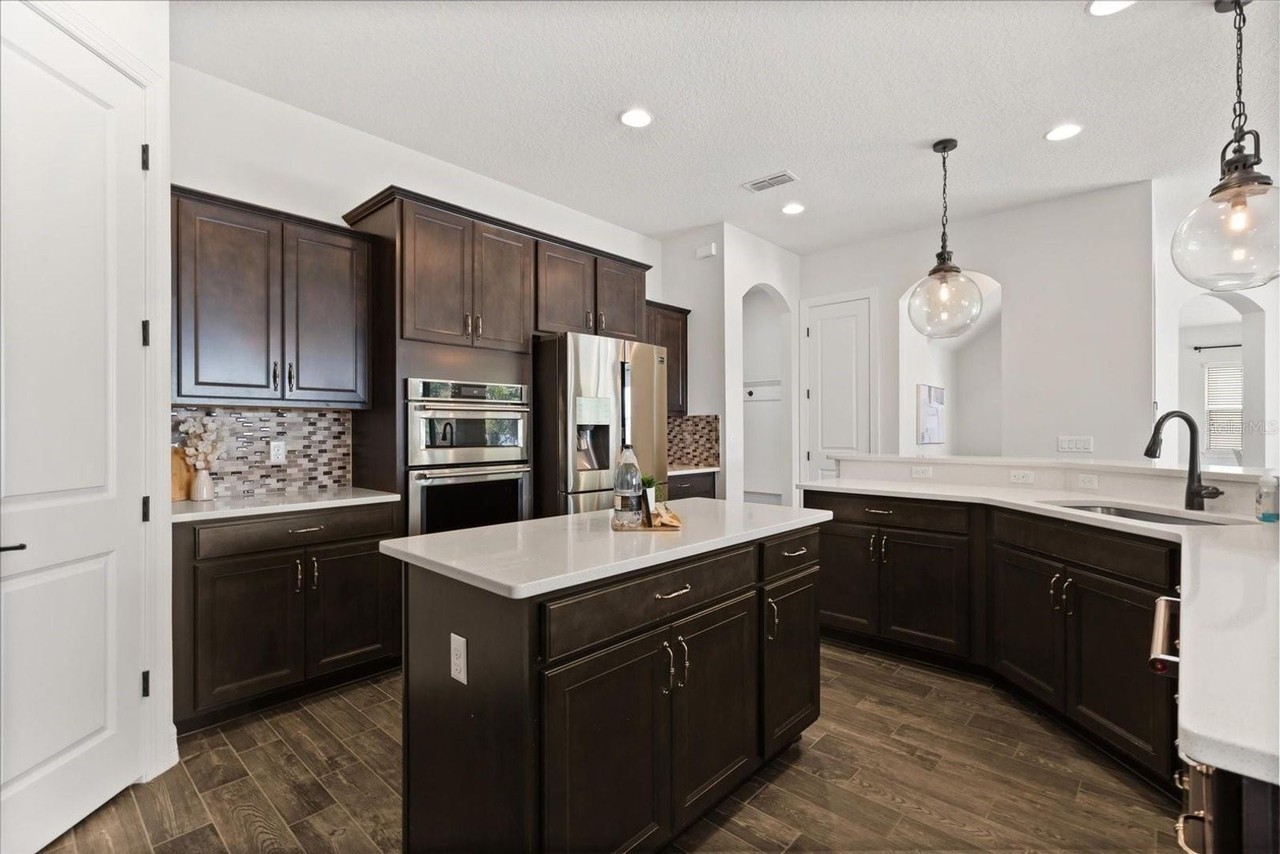 10854 Lemon Lake Blvd - Photo 4 of 15