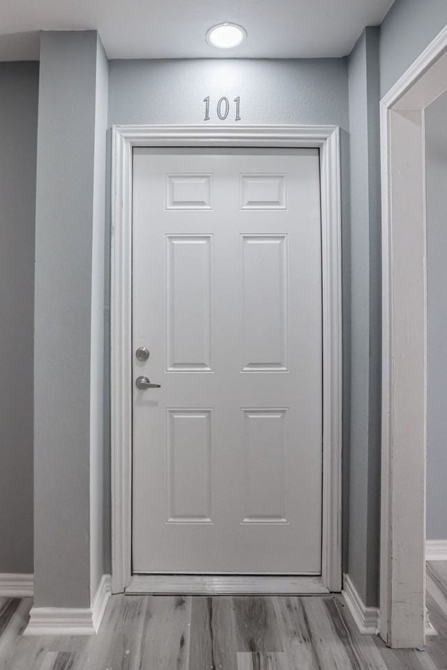 805 N Main St #101 - Photo 6 of 18