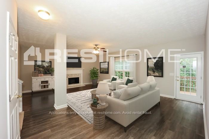 8274 Parkwood Pl - Photo 6 of 22