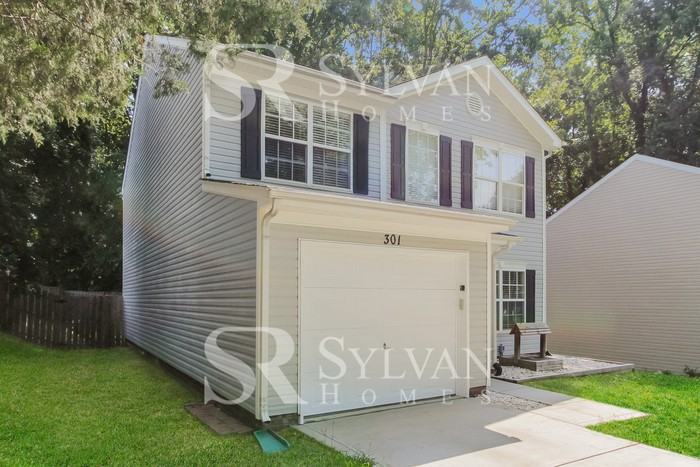 301 Evergreen Rd - Photo 3 of 15