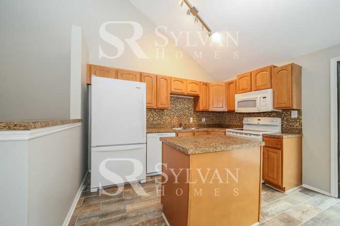 11312 Trotting Horse Ln S - Photo 7 of 15